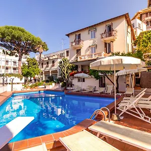 https://hotel-coccodrillo.hotelitalianriviera.com