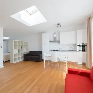 https://la-maison-del-capestrano.it-lombardy.com